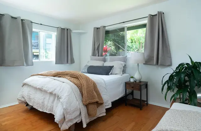 Listing Image for 2830 W Lelehuna Pl 14 of 34