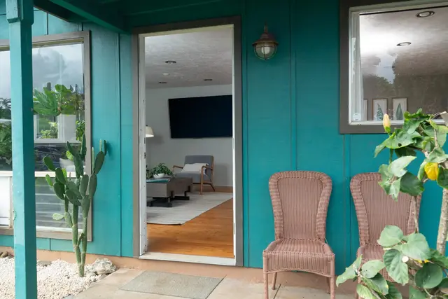 Listing Image for 2830 W Lelehuna Pl 4 of 34