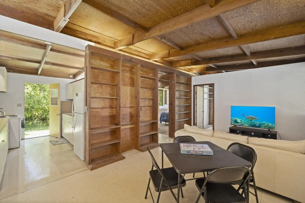 100 E Kuiaha Rd, Haiku