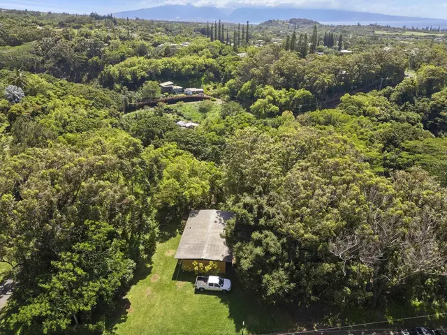 Listing Image for 100 E Kuiaha Rd 30 of 31