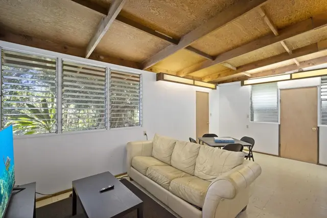 Listing Image for 100 E Kuiaha Rd 8 of 31
