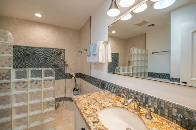 Listing Image for 2750 Kalapu Dr 18 24 of 50