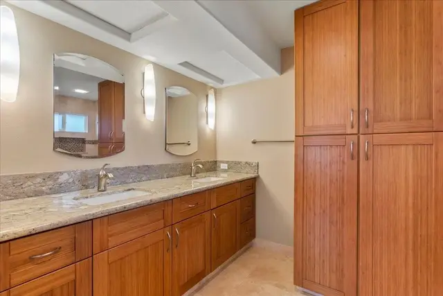 Listing Image for 41 Poinciana Dr 25 of 50