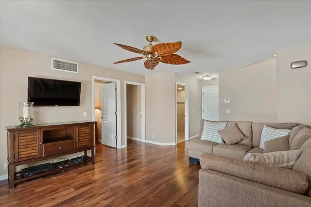 Listing Image for 41 Poinciana Dr 30 of 50