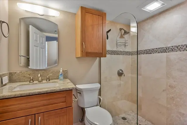 Listing Image for 41 Poinciana Dr 32 of 50