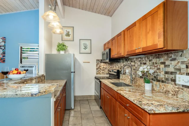 Listing Image for 4440 Lower Honoapiilani Rd 221 7 of 30