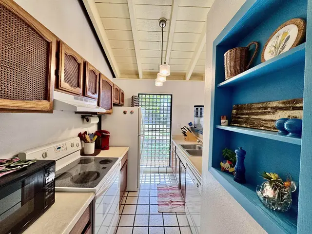 Listing Image for 50 Kepuhi Pl 206 22 of 44