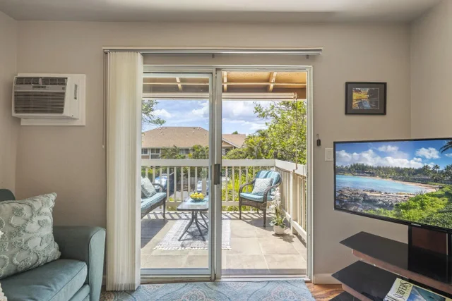 Listing Image for 140 Uwapo Rd 25-202 11 of 50