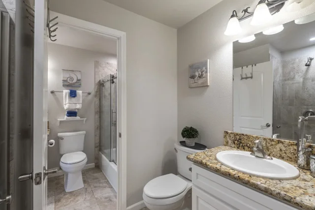 Listing Image for 140 Uwapo Rd 25-202 31 of 50