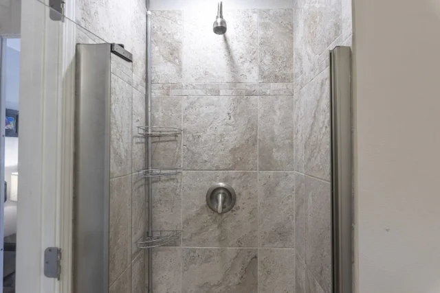 Listing Image for 140 Uwapo Rd 25-202 32 of 50