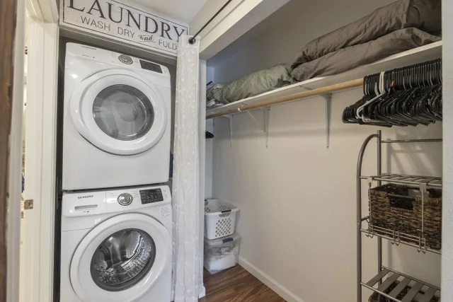 Listing Image for 140 Uwapo Rd 25-202 35 of 50