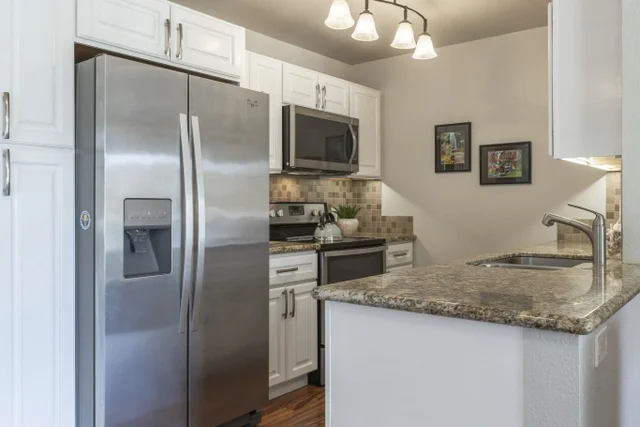 Listing Image for 140 Uwapo Rd 25-202 6 of 50