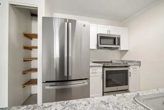 Listing Image for 140 Uwapo Rd 48-102 12 of 50