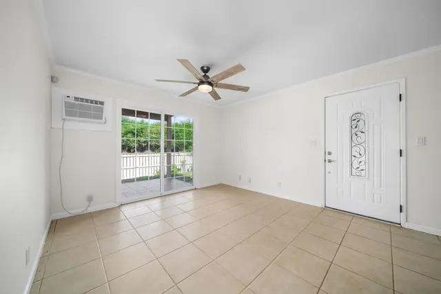 Listing Image for 140 Uwapo Rd 48-102 13 of 50