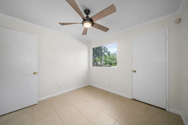 Listing Image for 140 Uwapo Rd 48-102 21 of 50