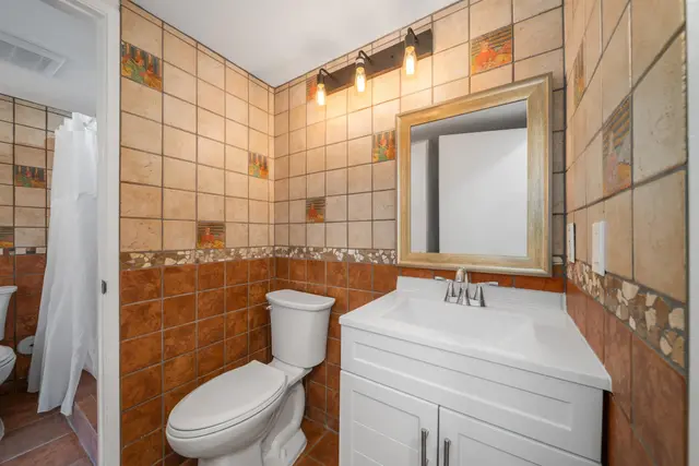 Listing Image for 140 Uwapo Rd 48-102 25 of 50
