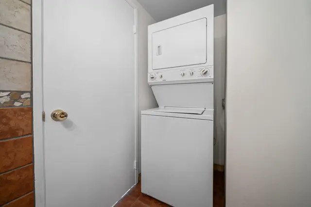 Listing Image for 140 Uwapo Rd 48-102 33 of 50