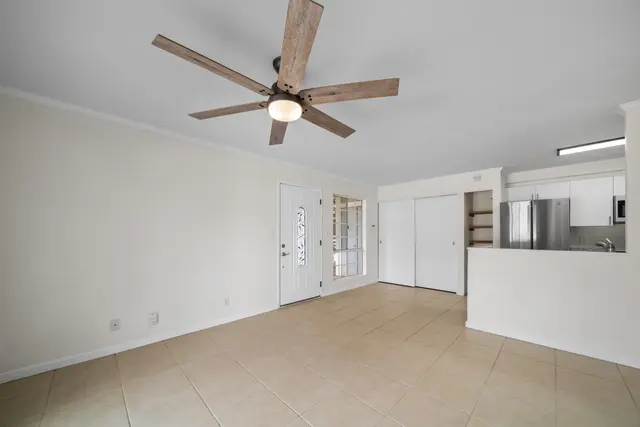 Listing Image for 140 Uwapo Rd 48-102 4 of 50
