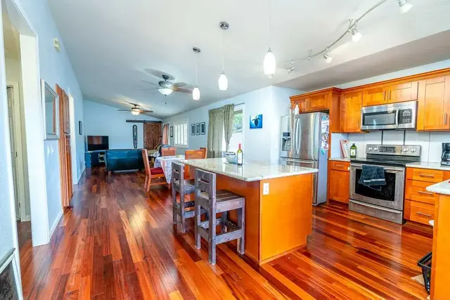Listing Image for 1142 Hoalu Pl 2 of 24