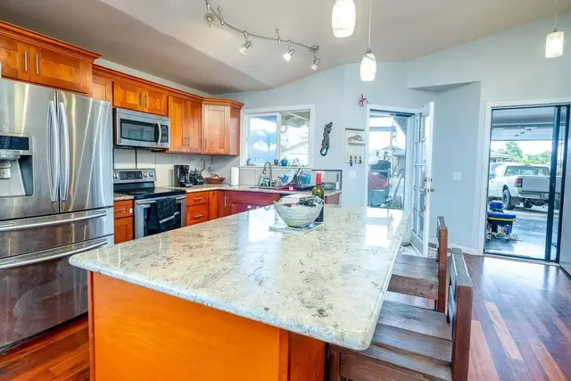 Listing Image for 1142 Hoalu Pl 3 of 24