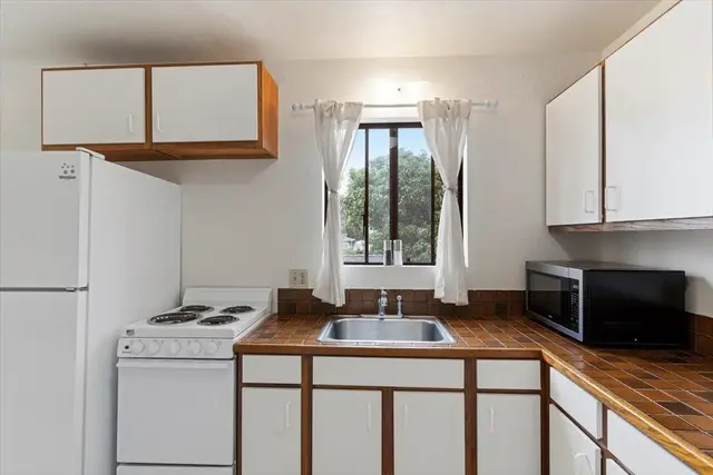 Listing Image for 621 Loulu Way 33 of 50