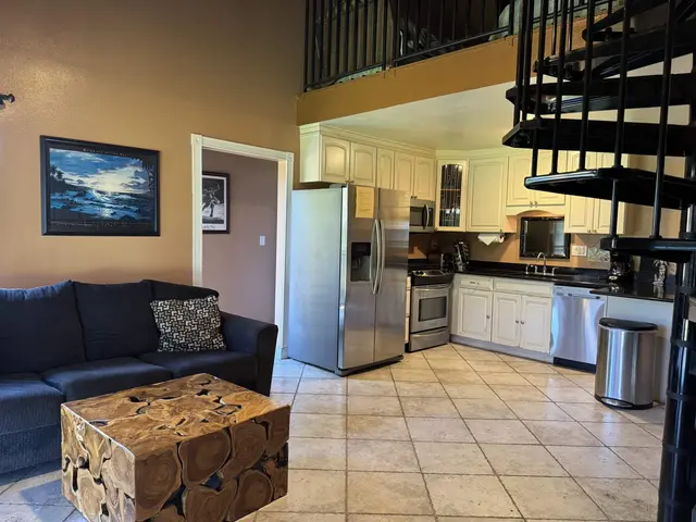 Listing Image for 1000 Kamehameha V Hwy 317b 10 of 36