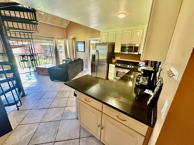 Listing Image for 1000 Kamehameha V Hwy 317b 14 of 36