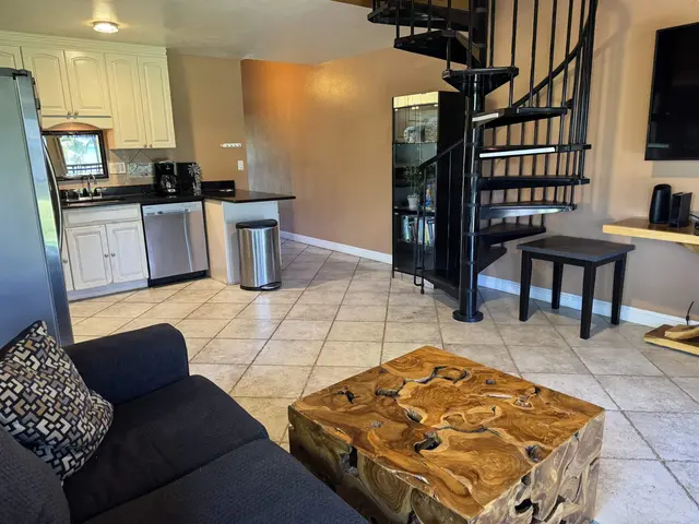 Listing Image for 1000 Kamehameha V Hwy 317b 8 of 36
