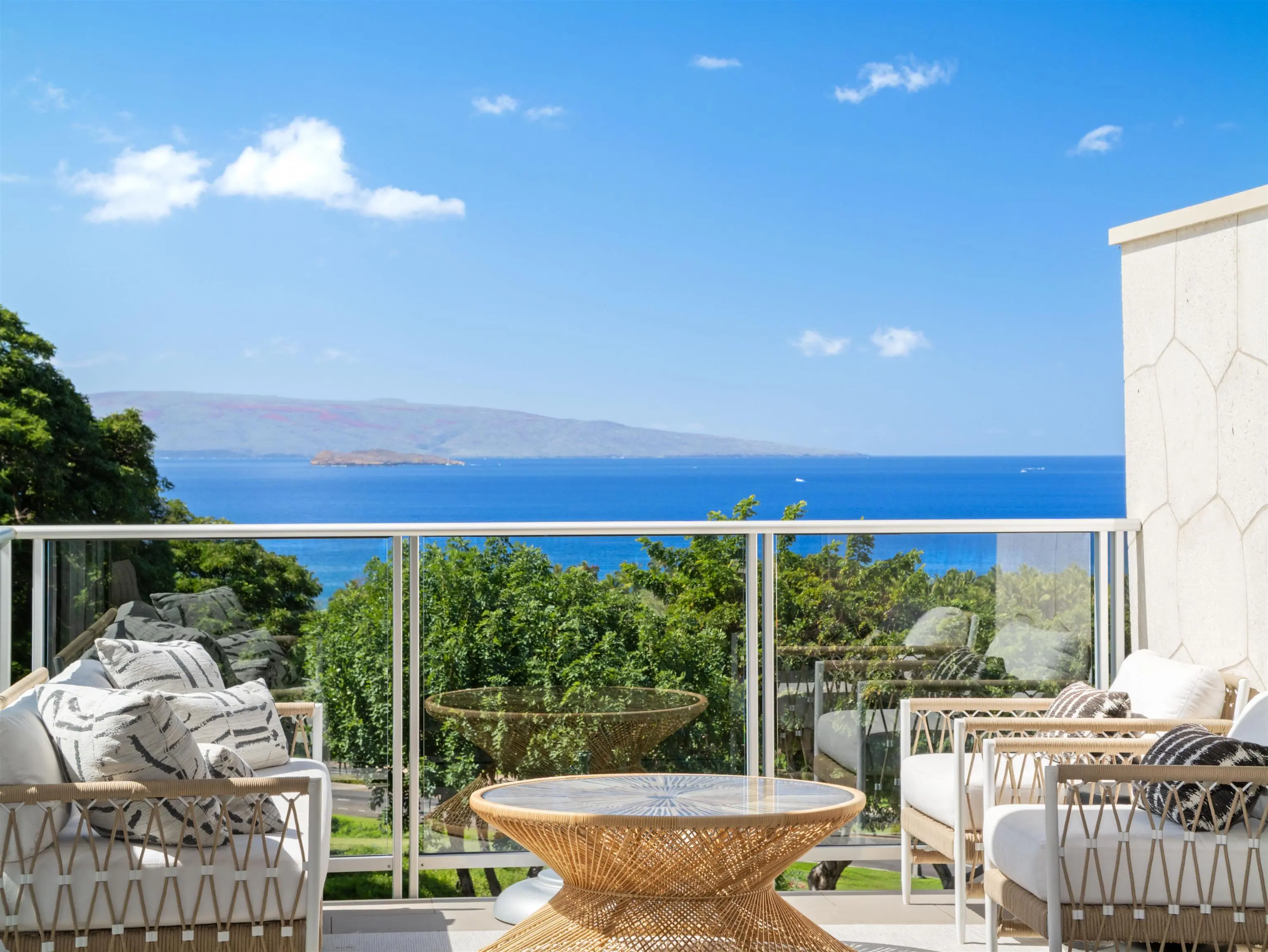 Photo of Listing #408701