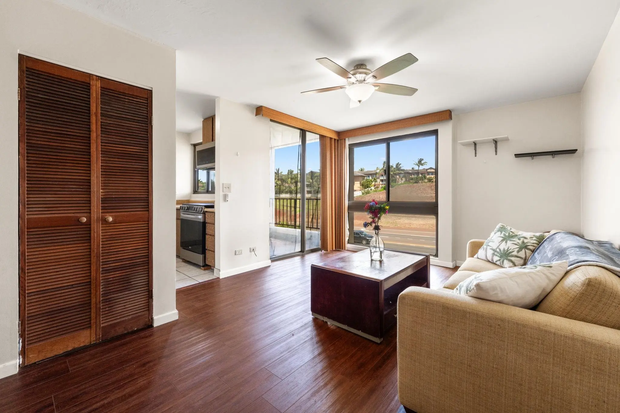 Photo of Listing #408687