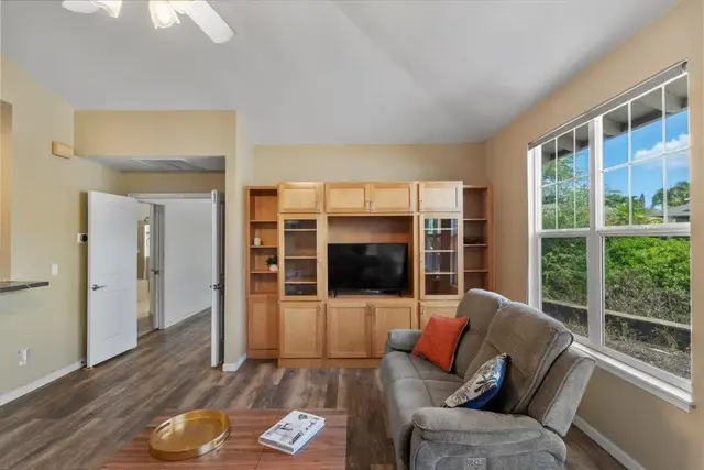 Listing Image for 237 Kuli Puu St 3 of 44
