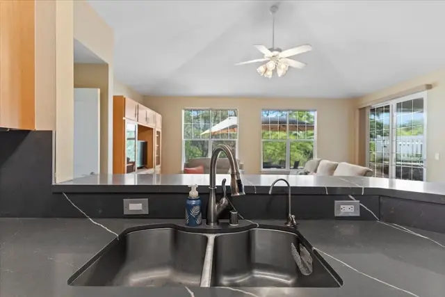 Listing Image for 237 Kuli Puu St 35 of 44