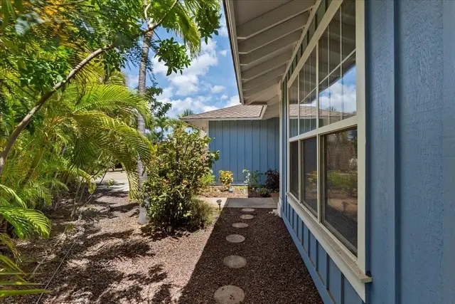 Listing Image for 237 Kuli Puu St 41 of 44