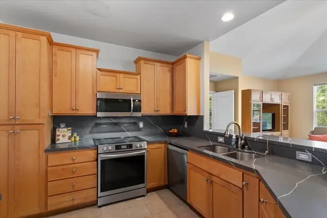 Listing Image for 237 Kuli Puu St 5 of 44