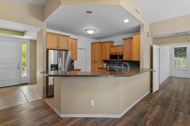 Listing Image for 237 Kuli Puu St 8 of 44