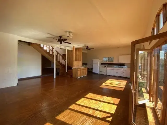 Listing Image for 42 Kamiloloa Pl 9 of 27