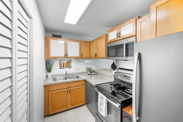 Listing Image for 4242 Lower Honoapiilani Rd E304 16 of 34