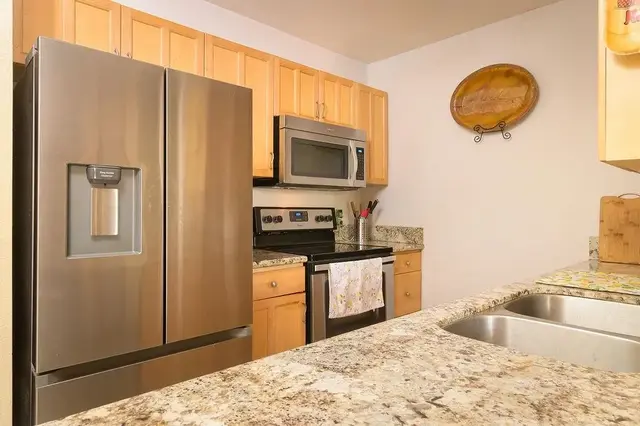 Listing Image for 140 Uwapo Rd 11-102 6 of 20