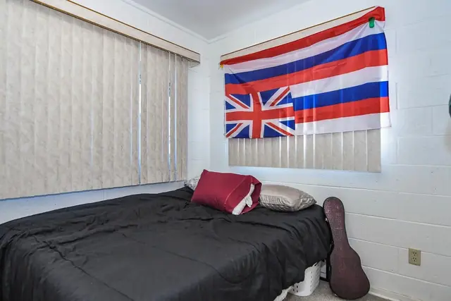Listing Image for 340 Molokai Hema St 16 of 50
