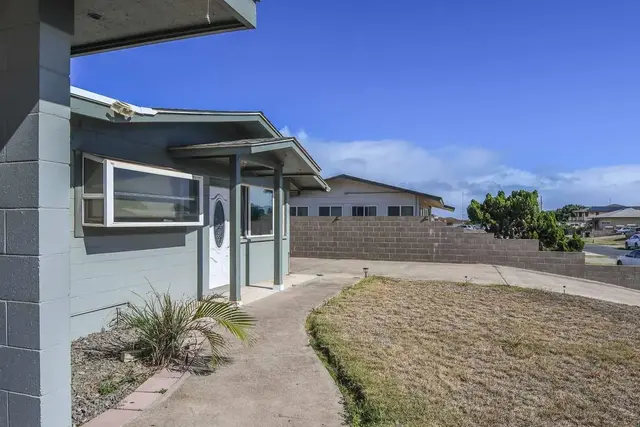 Listing Image for 340 Molokai Hema St 19 of 50