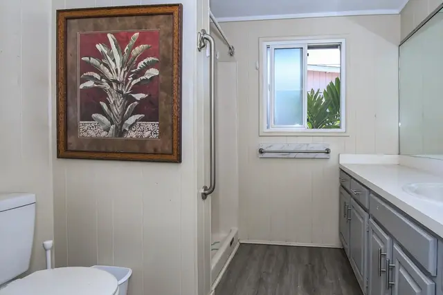 Listing Image for 340 Molokai Hema St 25 of 50