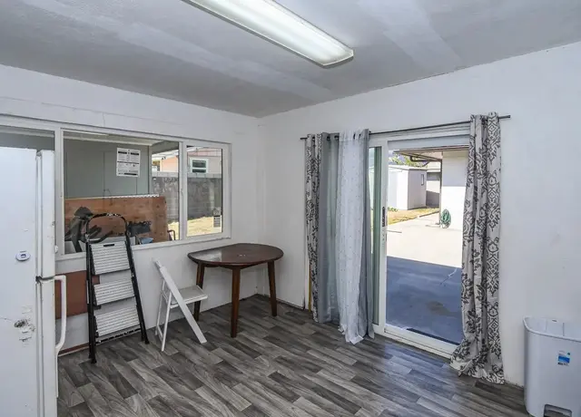 Listing Image for 340 Molokai Hema St 29 of 50