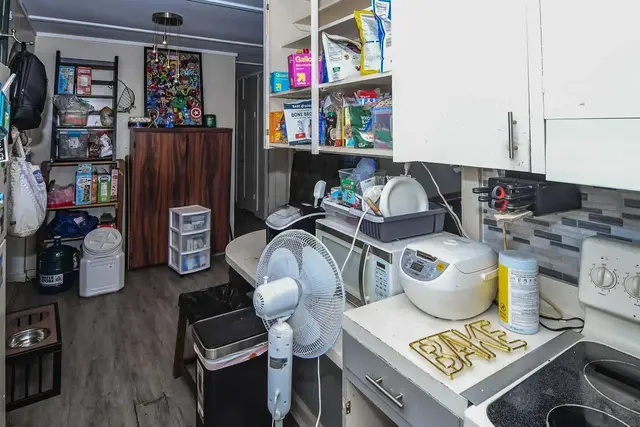 Listing Image for 340 Molokai Hema St 34 of 50