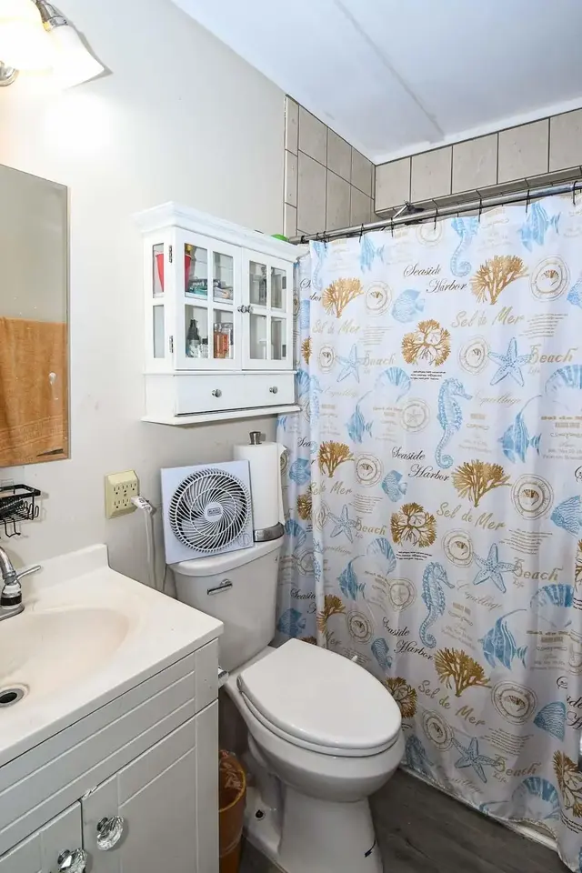 Listing Image for 340 Molokai Hema St 38 of 50