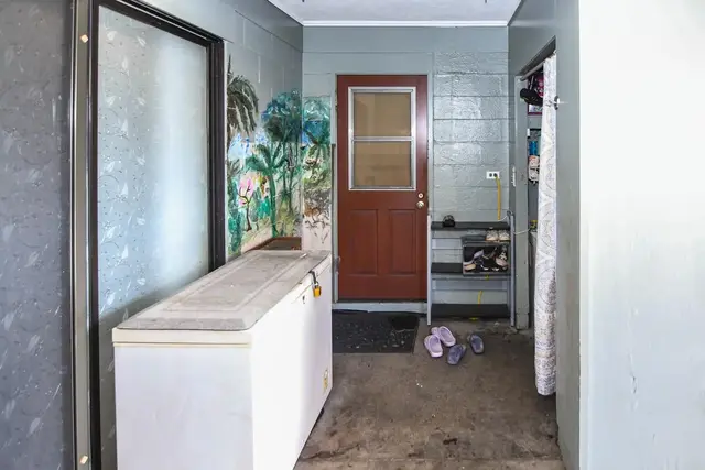 Listing Image for 340 Molokai Hema St 42 of 50
