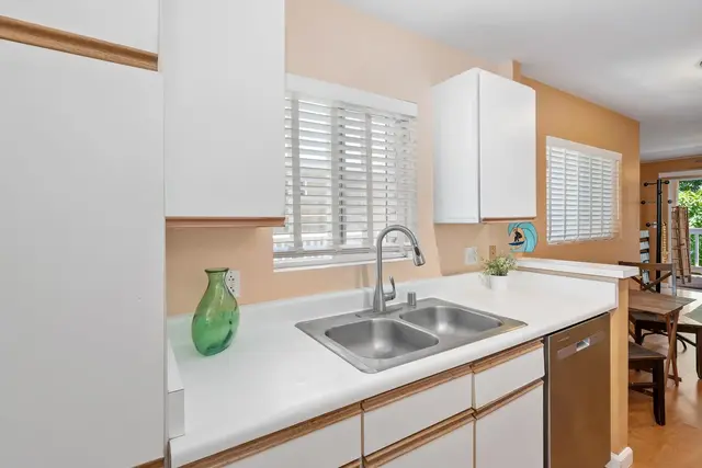 Listing Image for 7 Koiula Ln 126 11 of 43