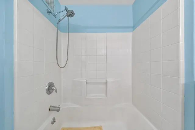 Listing Image for 7 Koiula Ln 126 24 of 43