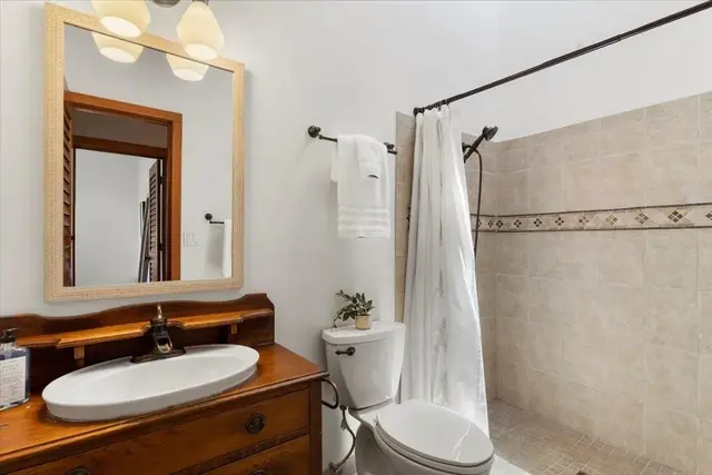 Listing Image for 60 Koolau Rd 26 of 47