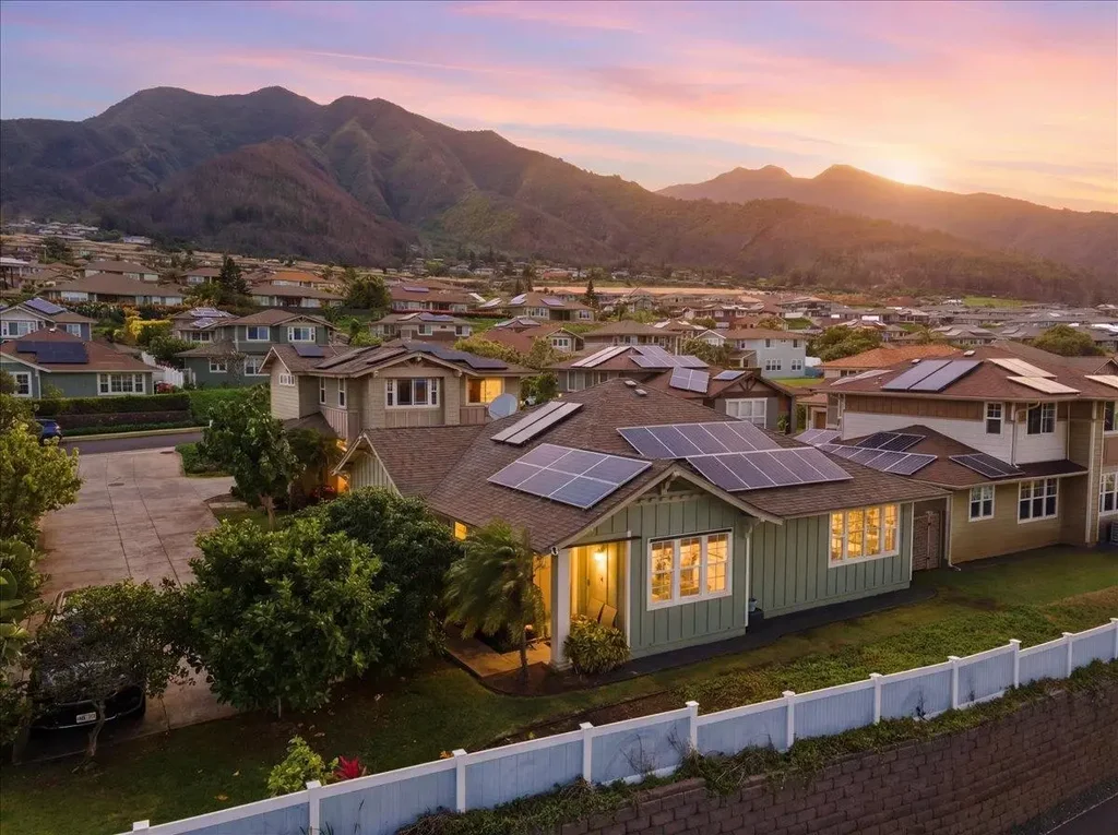 18 Maka Hou Loop, Wailuku