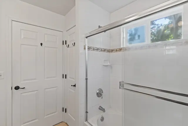 Listing Image for 40 Halili Ln 4m 28 of 43